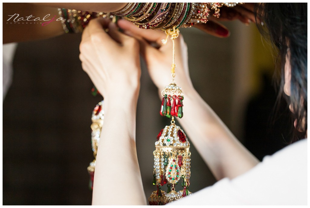 Hindoe huwelijk Vivah door bruidsfotograaf Natalja van Ommeren